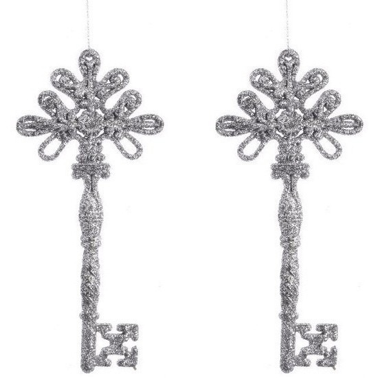 2x Kerstboom hangertjes zilveren sleutels 17 cm