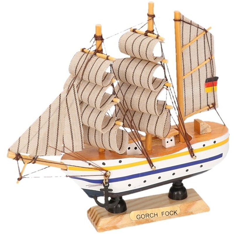 Gorch Fock driemaster schip miniatuur model van hout 16 cm