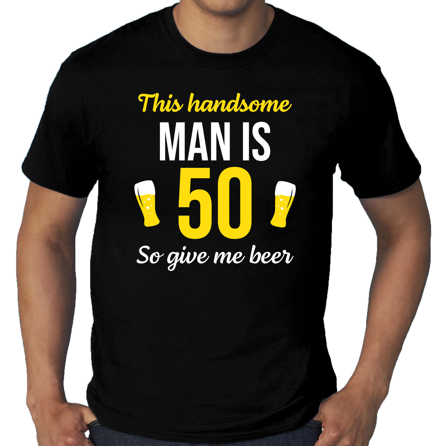 Grote maten verjaardag cadeau t-shirt 50 jaar this handsome man is 50 give beer zwart voor heren