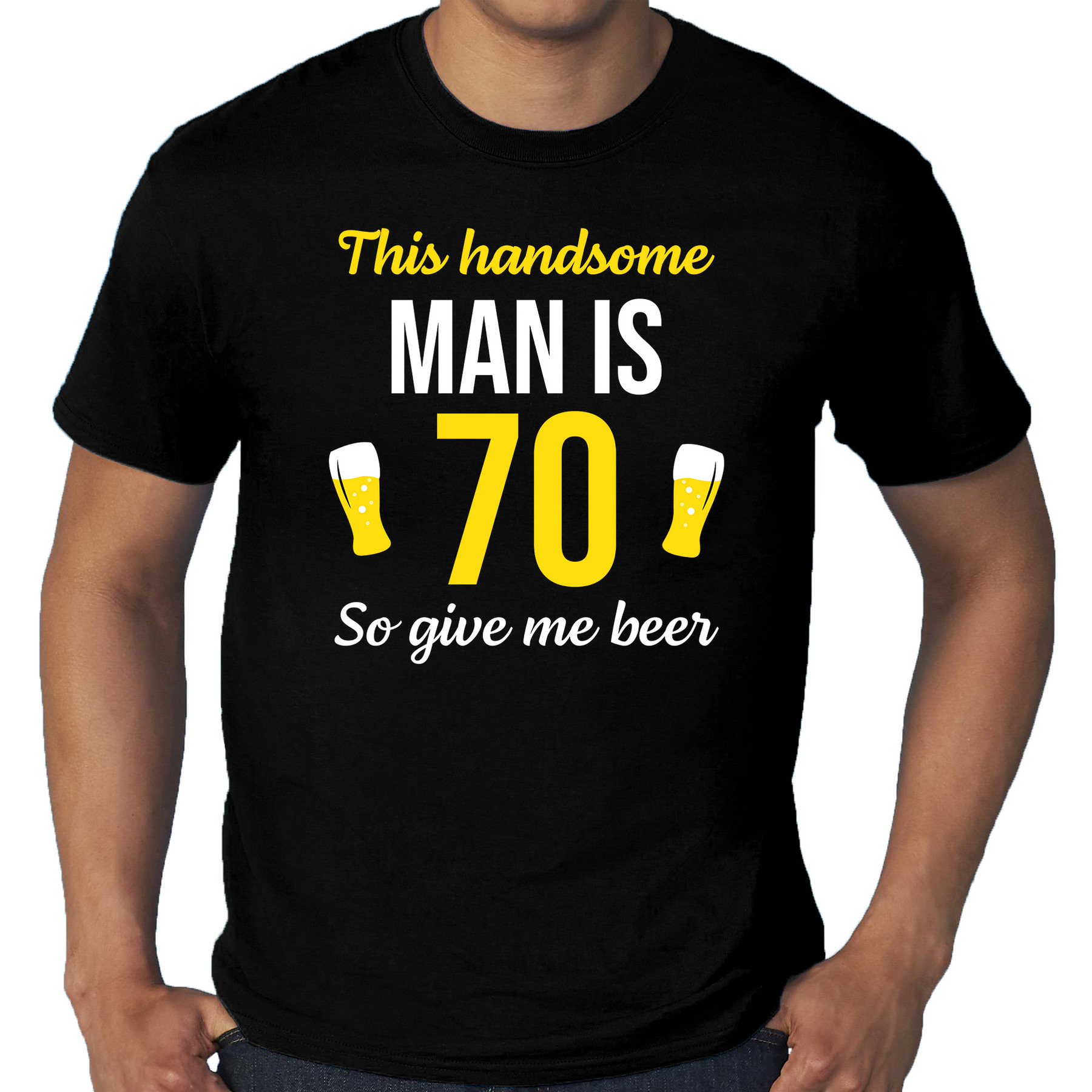 Grote maten verjaardag cadeau t-shirt 70 jaar this handsome man is 70 give beer zwart voor heren