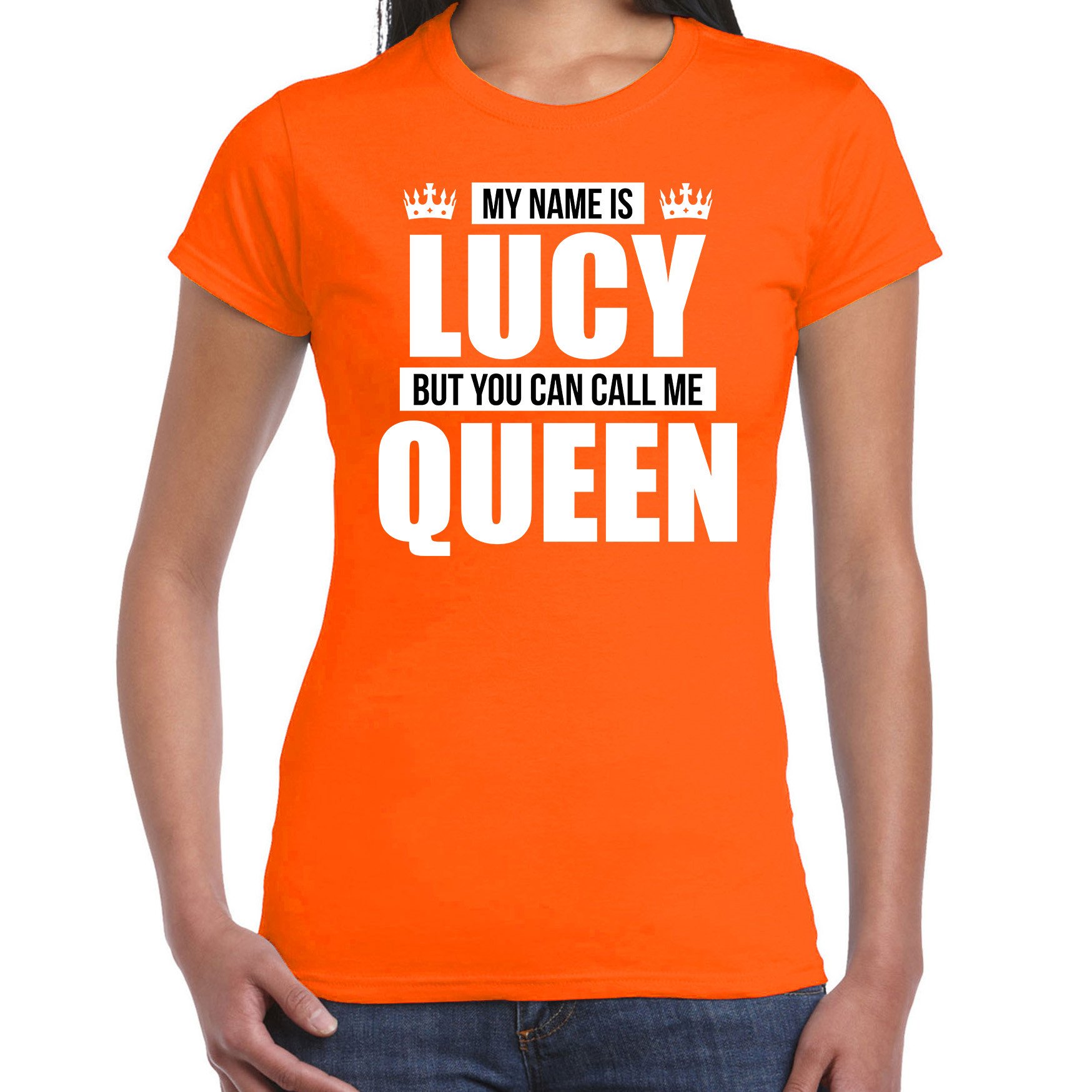 Naam cadeau t-shirt my name is Lucy but you can call me Queen oranje voor dames