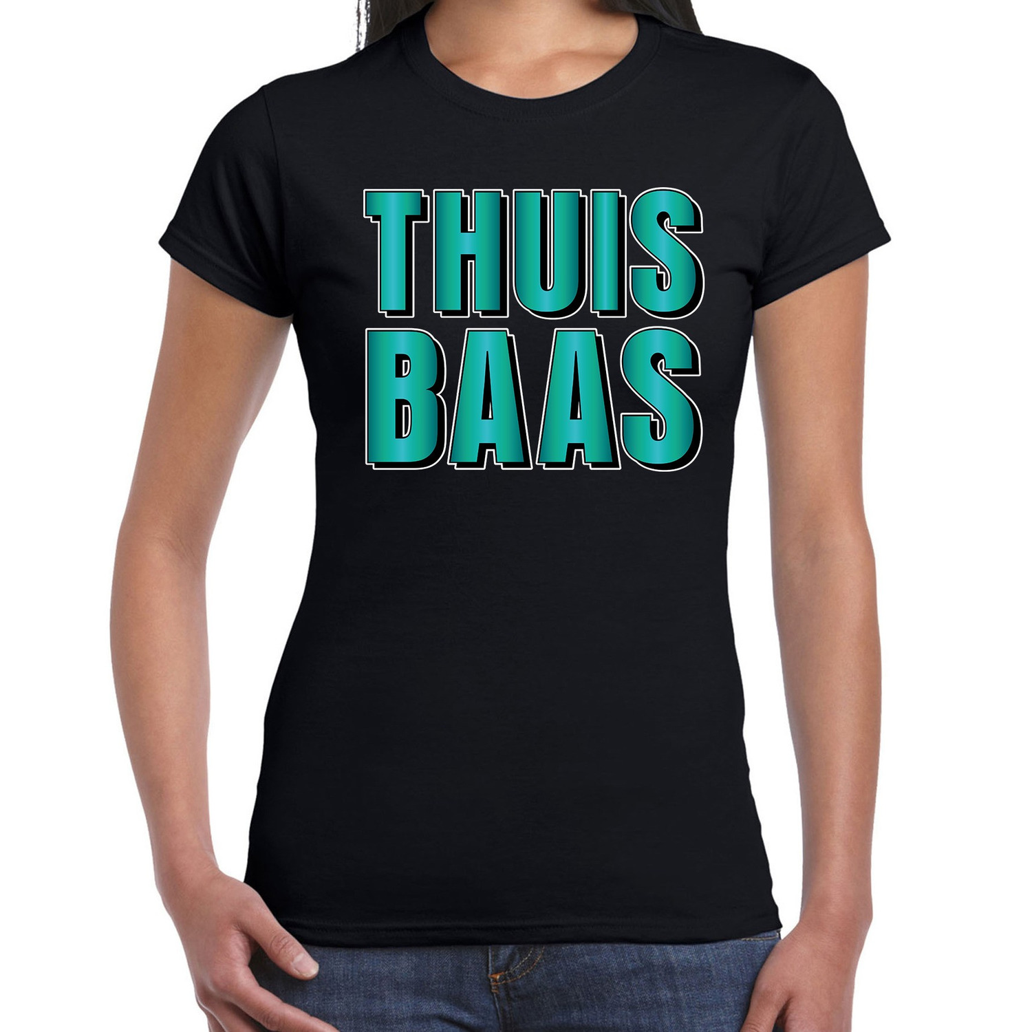 Thuis baas t-shirt zwart met blauwe-groene letters voor dames