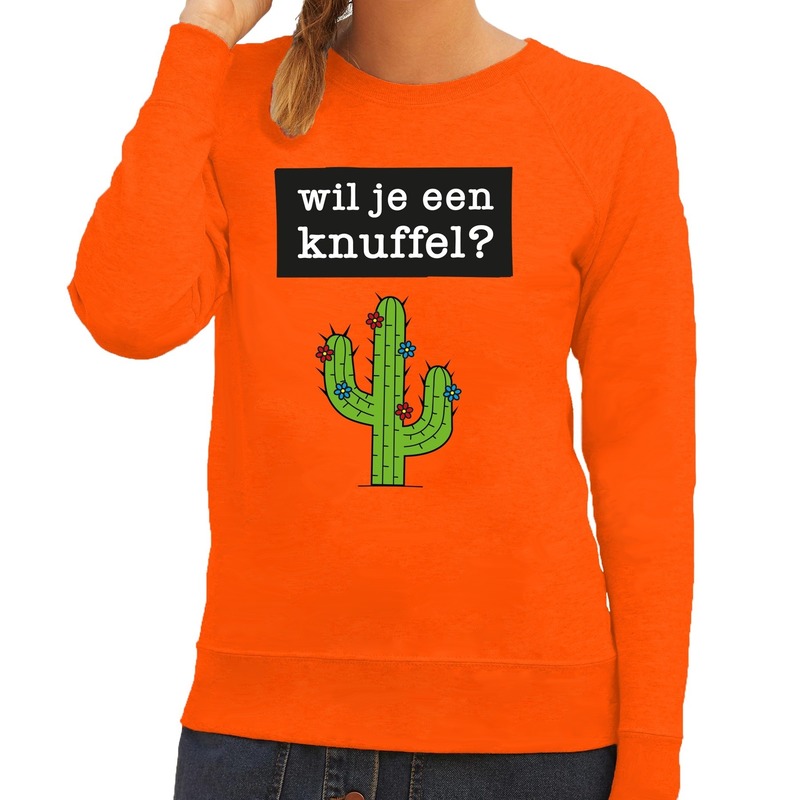 Wil je een Knuffel tekst sweater oranje voor dames